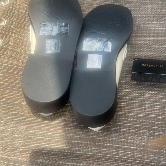 Forever 21 White Loafers. - Picture 2 of 5